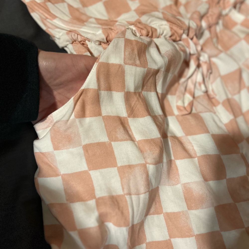 Pink checkered romper - Picture 4 of 5